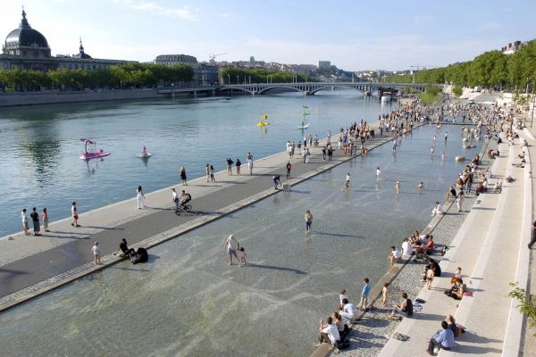 berges_du_rho_ne_re_ame_nage_es_muriel_chaulet_ville_de_lyon cheminde saint jacques LYON LE PUY EN VELAY