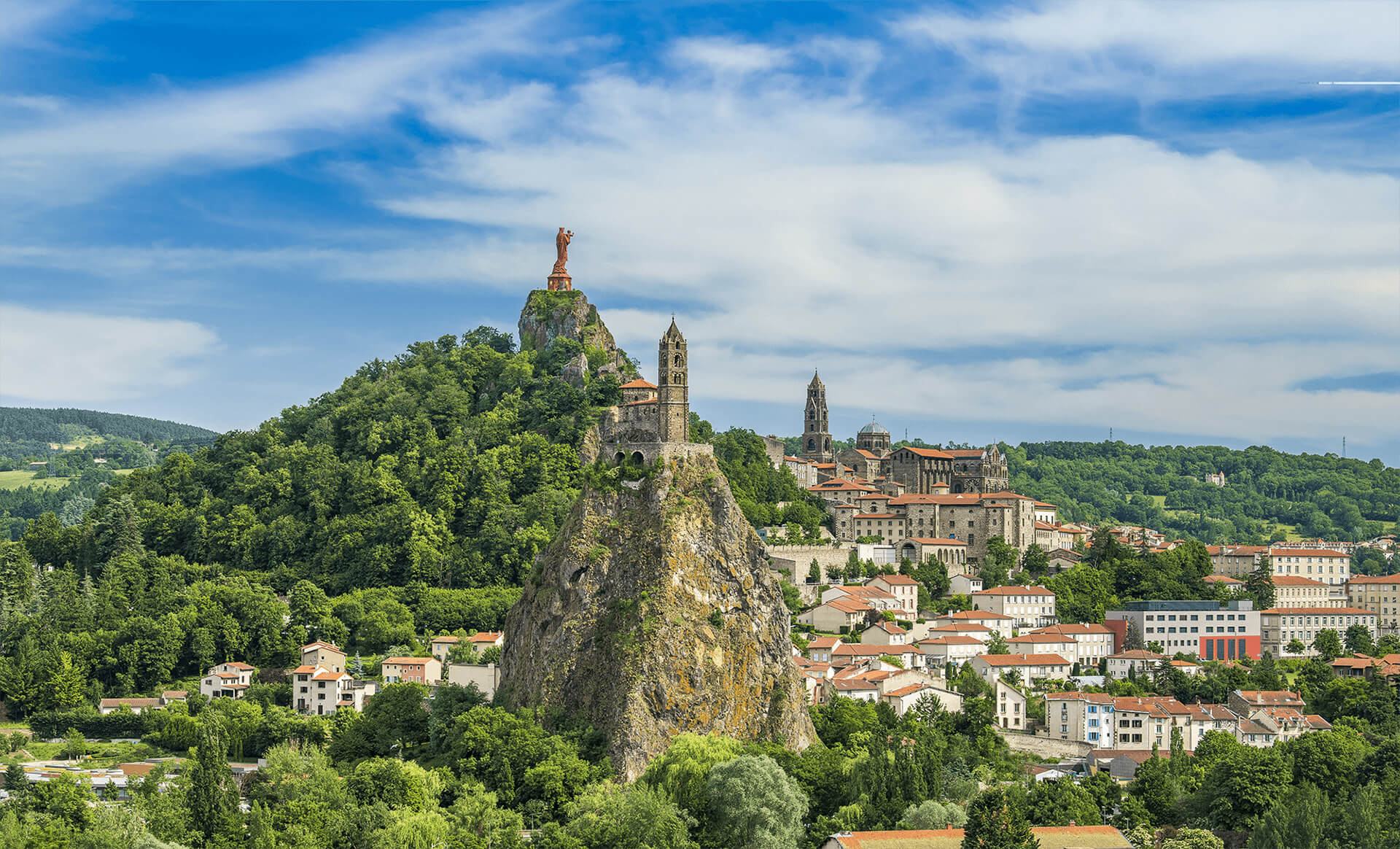 Le Chemin De Saint Jacques Mis En Lumiere Par France 2 Chemin De Saint Jacques
